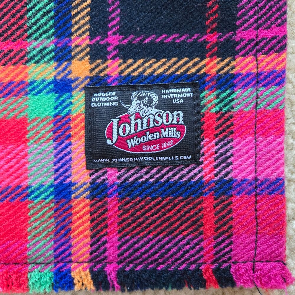 NWOT *HOT PINK* Plaid Lambswool Scarf Johnson Woolen Mills - Picture 6 of 7